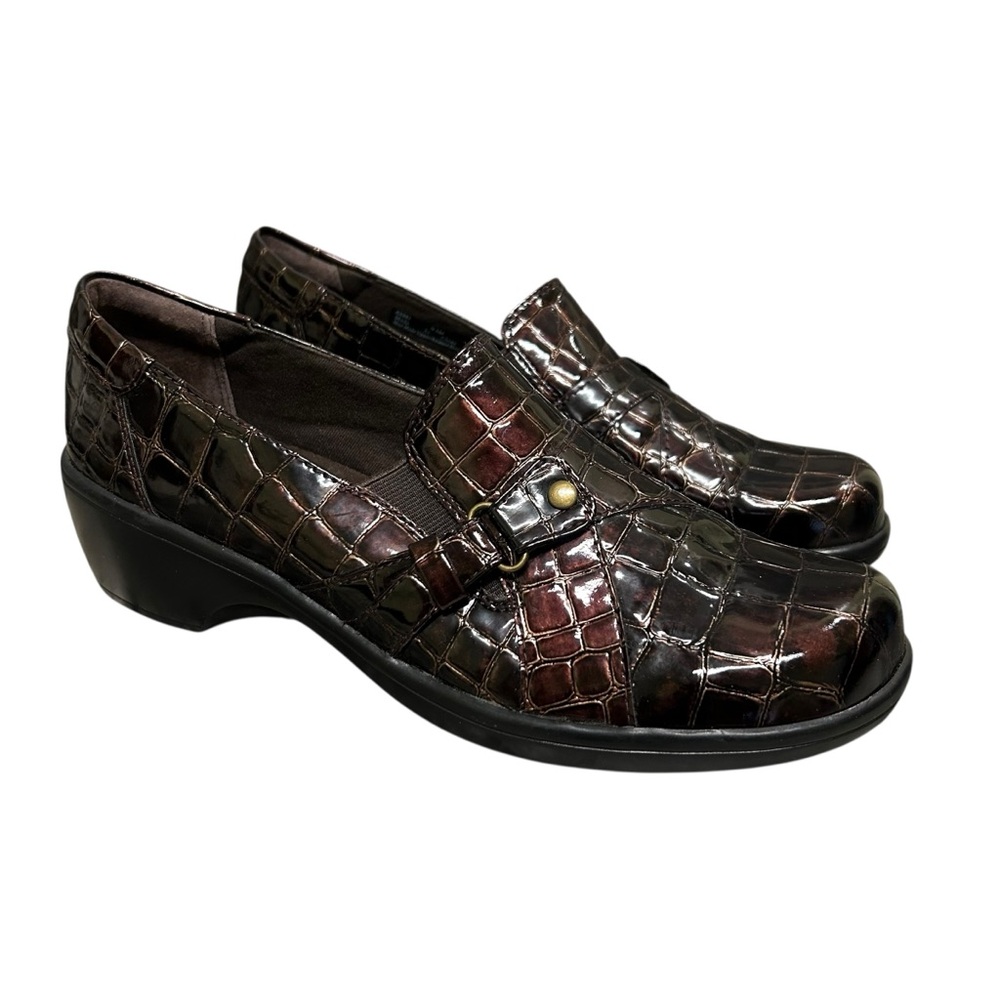 Clarks Bendables Brown Faux Patent Leather Croc Slip On Mules Size 9 1/2